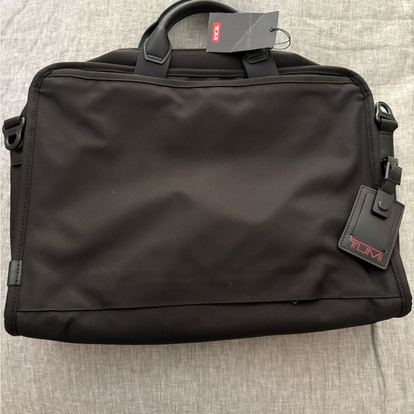 Tumi Organizer Portfolio Brief